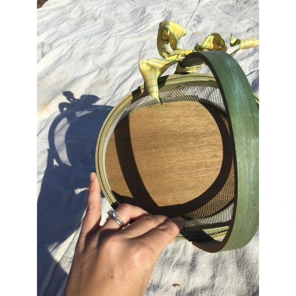 Green bee wire basket wood bow yellow rustic farmhouse country
